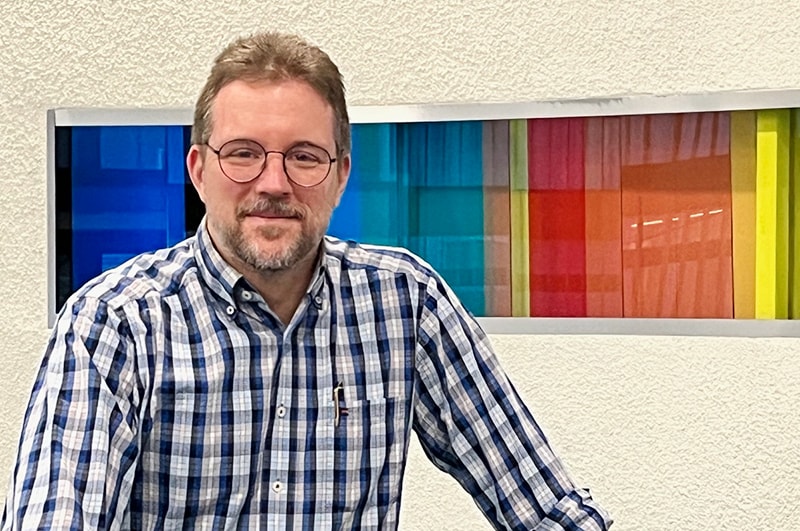 BarteltGLASBerlin_mitarbeiterfoto_Bastian Eder portrait-mitarbeiter-Bastian-Eder